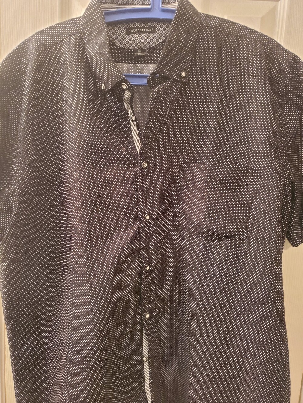 Men’s Short-Sleeve Black Dot Button-Up Shirt